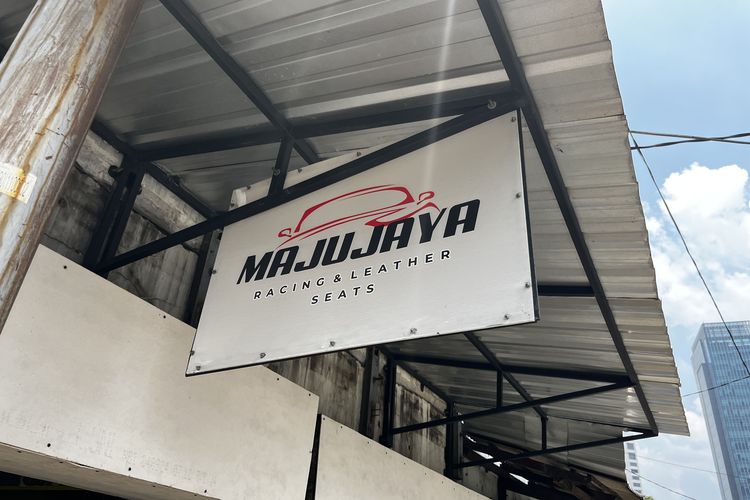 interior, mobil, interior mobil, Bekleding, Bekleding mobil, Segini Harga Retrim Jok Mobil di Sentra Bekleding Kebon Sirih