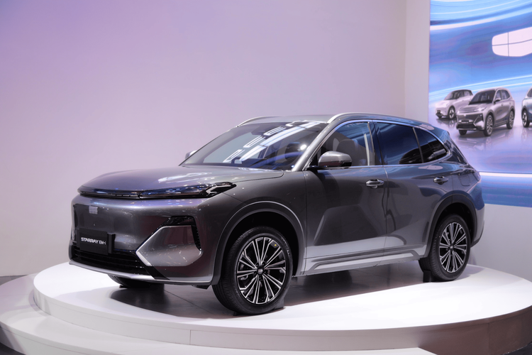 Geely, mobil listrik, Merek China, Geely Auto Indonesia, GIIAS 2025, Geely Klaim Meraih 866 SPK di GIIAS 2025