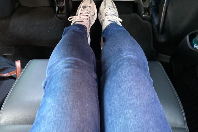 perjalanan jarak jauh, kenyamanan penumpang, Honda Step WGN e:HEV, fitur mobil hibrida, Ulasan Kenyamanan Honda Step WGN e:HEV di Tol Transjawa