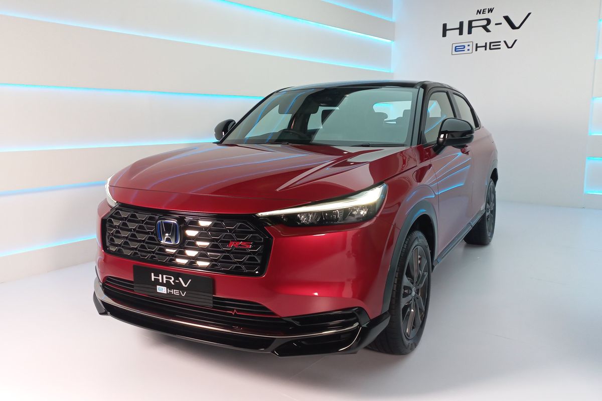 Duel SUV Hybrid 1.500 cc, Honda HR-V atau Yaris Cross (Video)?