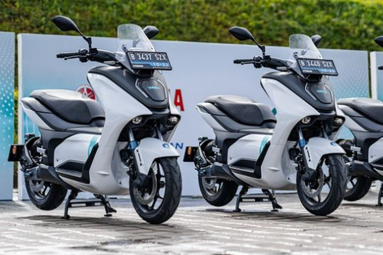 subsidi motor listrik, Sepeda Motor Listrik, Aismoli, otomotif, industri otomotif, kendaraan listrik, sepeda motor listrik, Subsidi Motor Listrik Belum Jelas, Para Pekerja Pabrik Dirumahkan