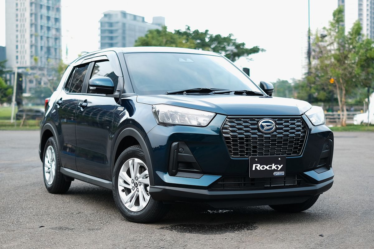 Daihatsu Rocky Hybrid Bakal Dikirim November 2025