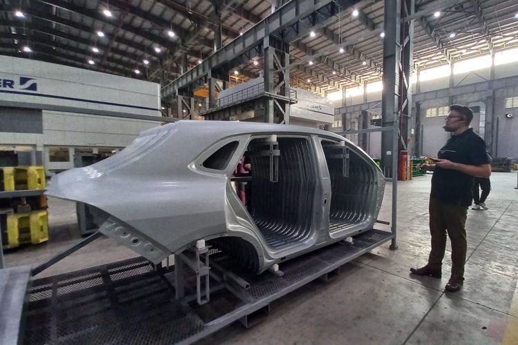 industri otomotif, manufaktur, mobil listrik, VinFast, pabrik vinfast, VinFast Indonesia, Melihat Langsung Pabrik VinFast di Vietnam, Pakai 1.400 Robot