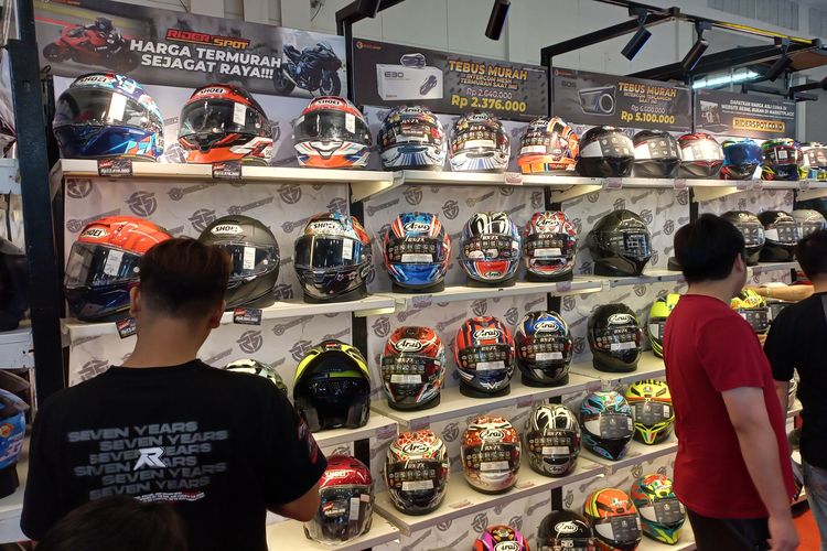 diskon, IMOS, Indonesia Motorcycle Show, helm premium, Apparel berkendara, IMOS 2025, Ragam Diskon Helm dan Apparel Berkendara di IMOS 2025