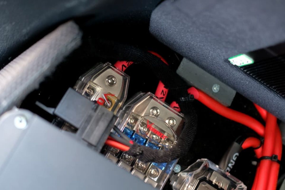 Mitos atau Fakta, Modifikasi Audio Mobil Rentan Terjadi Kebakaran