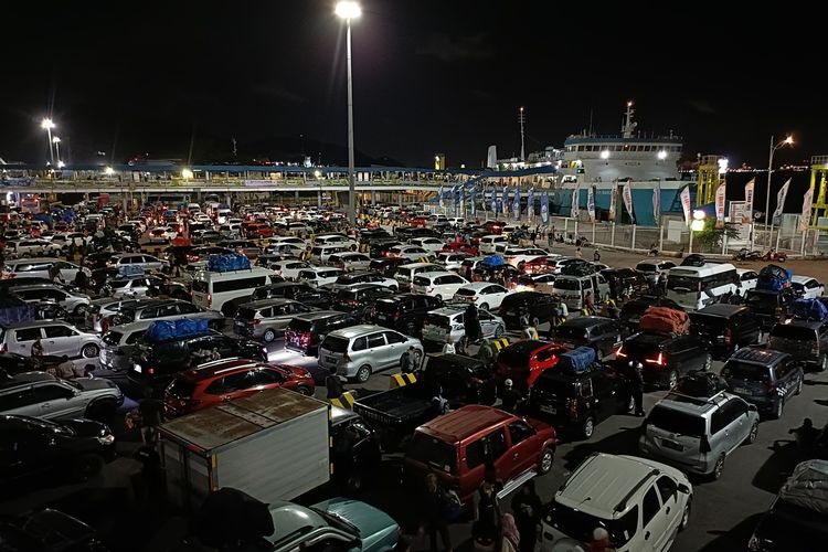 arus balik, Pelabuhan Merak, lalu lintas, otomotif, Lalu Lintas, pelabuhan merak, kendaraan bermotor, arus balik lebaran 2025, Arus Balik Lebaran 2025, Ini Rekayasa di Pelabuhan Merak