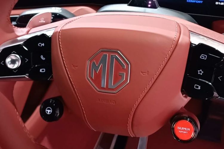 mobil listrik, MG Cyberster, desain futuristis, performansi tinggi, Mengungkap MG Cyberster: Roadster Listrik Pertama di Indonesia