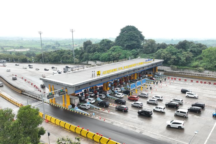 kendaraan, Jabotabek, Yesus Kristus, Gerbang Tol, Trans-Jawa, Merak, gerbang tol, jabotabek, Libur Panjang, 759.000 Kendaraan Diprediksi Tinggalkan Jabotabek