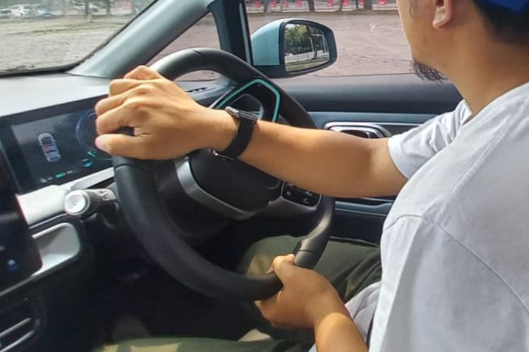 kondisi oli, kebiasaan berkendara, jalan rusak, perawatan power steering, Kebiasaan Sepele yang Kerap Bikin Power Steering Bermasalah