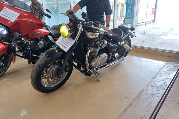 lelang kendaraan, BPKB, Kantor Pelayanan Kekayaan Negara dan Lelang, KPKNL, mobil lelang, motor lelang, Lelang Kendaraan Tanpa Surat-surat, Siapa Pembelinya?