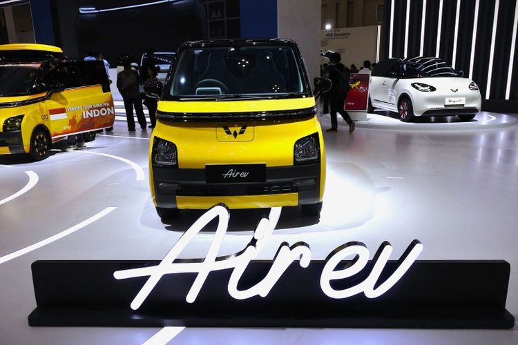 GIIAS, BYD Atto 1, Wuling Air EV, Atto 1, GIIAS 2025, otomotif, Komparasi, wuling air ev, komparasi mobil listrik, VinFast VF3, GIIAS 2025 Jakarta, Perbandingan Cicilan BYD Atto 1, VinFast VF 3 dan Wuling Air EV