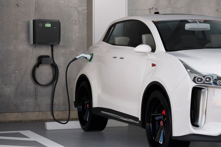 biaya operasional, hemat biaya, mobil listrik, pengguna mobil listrik, Perbandingan Biaya Operasional Mobil Listrik vs Konvensional