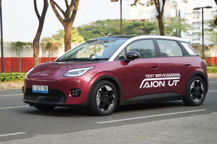 Android Auto, ban serep, rakitan lokal, aion ut, Perbedaan Aion UT Versi Global dan Indonesia yang Perlu Diketahui