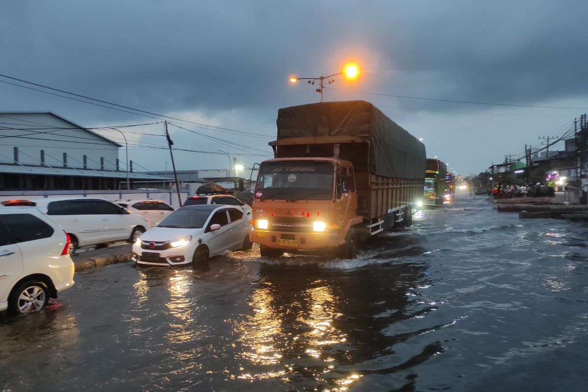 Jalan Pantura Semarang-Demak Berpotensi Banjir Rob, Catat Jalur Alternatifnya