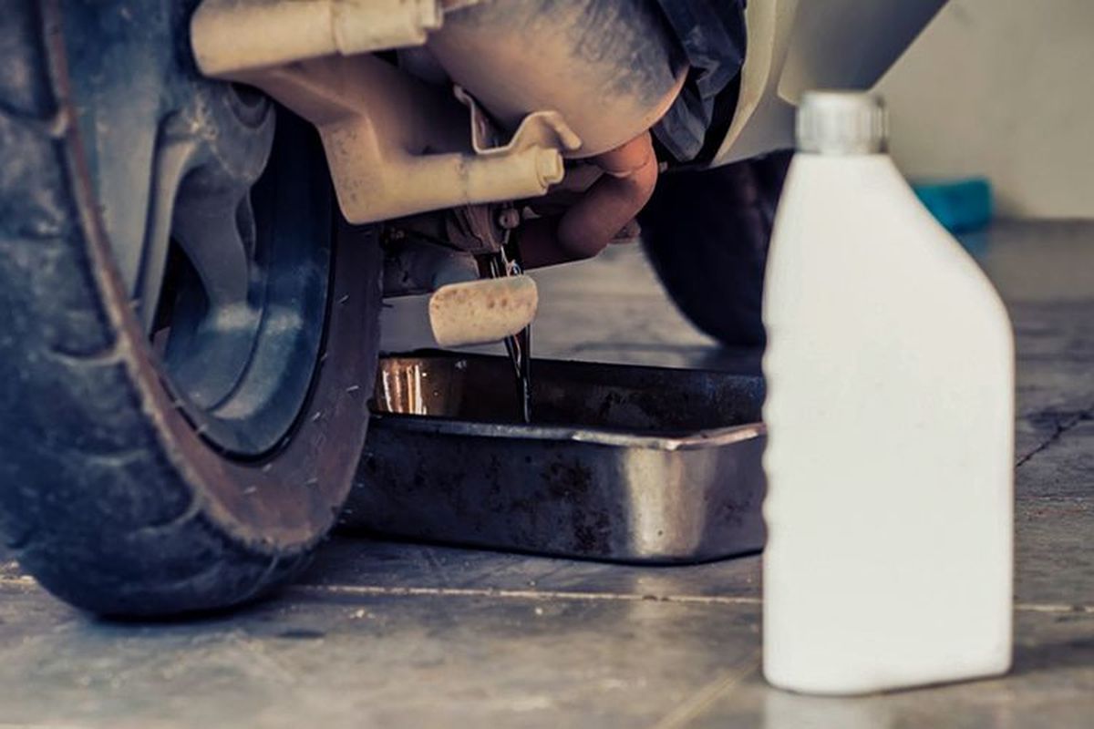 Daftar Harga Oli Mesin Skutik per September 2025, Harga Sama