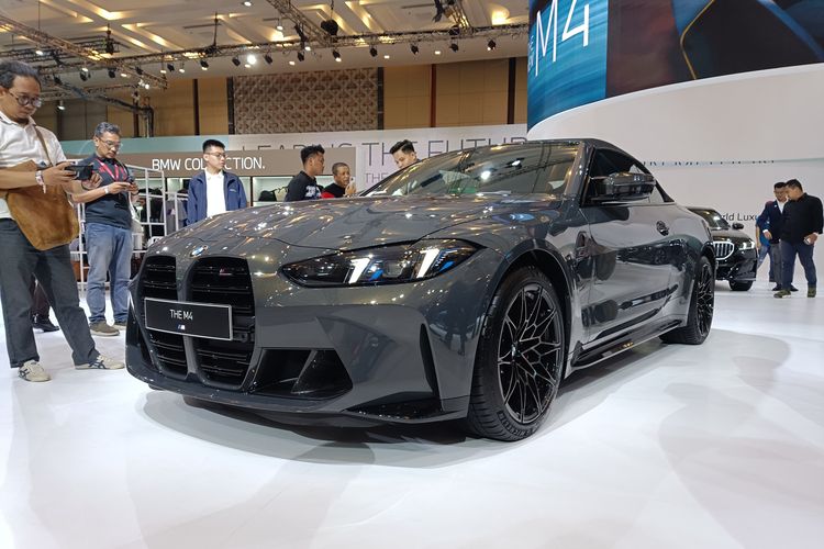 BMW M4, tol layang MBZ, kereta cepat, Whoosh, Polda Metro Jaya, sedan sport, Kereta cepat, Tol Layang MBZ, whoosh, Sempat Viral Video BMW M4 Ngebut di Tol Layang MBZ, Polisi Cari Pelaku