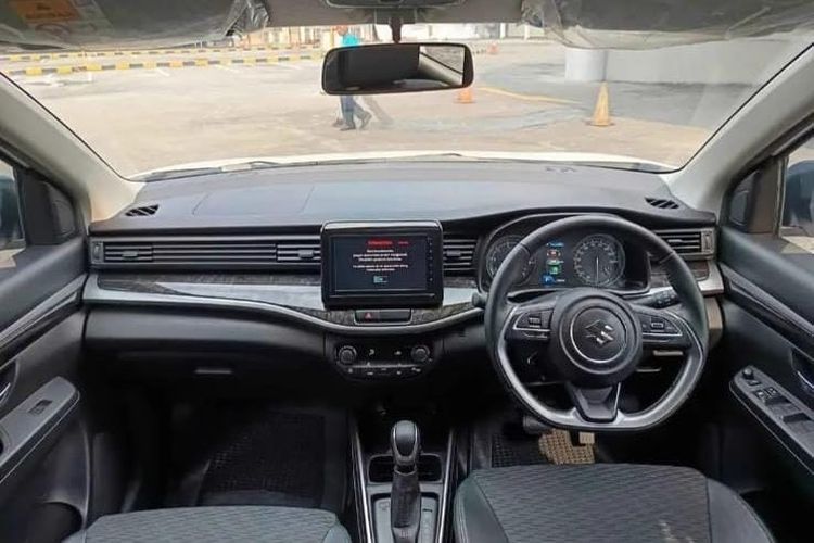 Suzuki XL7 Hybrid, mobil keluarga, Fitur lengkap, Mobil Keluarga, konsumsi BBM irit, fitur lengkap, Suzuki XL7 Hybrid harga, Suzuki XL7 Hybrid bekas, Pengalaman Pemilik Menggunakan Suzuki XL7 Hybrid Selama Setahun