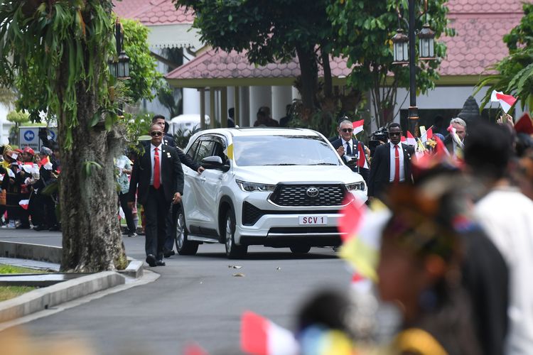 Paus Fransiskus, kunjungan apostolik, Toyota Kijang Innova, Maung MV3 Pope Mobile, Paus Fransiskus: Mobil Kijang Innova Zenix yang Dipilihnya