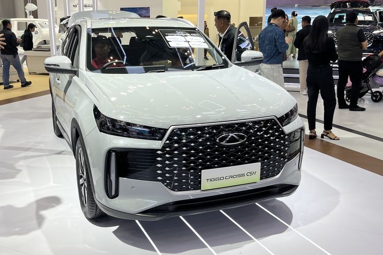 hybrid, Daihatsu, mesin, Torsi, Tenaga, Chery Tiggo Cross CSH Hybrid, Rocky e-Smart Hybrid, Perbandingan Performa Tiggo Cross CSH Vs Rocky e-Smart Hybrid