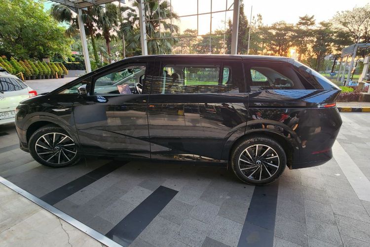 Xpeng, mobil listrik, Xpeng X9, GIIAS 2025, Kesan Singkat Berkendara Xpeng X9 Standard Range Pro