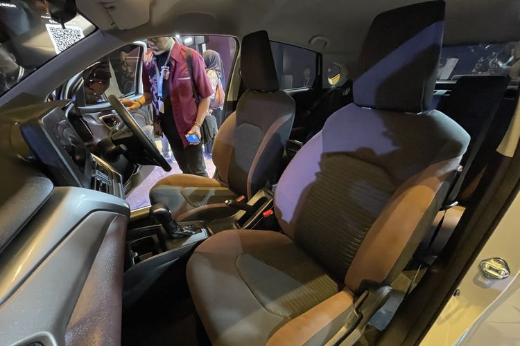Suzuki, Fronx, Toyota, Raize, interior, Suzuki Fronx, suzuki fronx, Komparasi Interior Suzuki Fronx Lawan Toyota Raize GR Sport