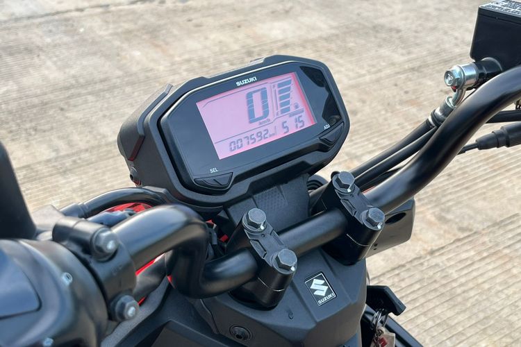 Skutik, motor adventure, Beat Street, motor, Nex Crossover, skutik crossover, Adu Teknologi dan Fitur Honda BeAT Street dan Suzuki Nex Crossover