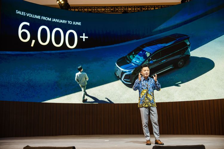 kendaraan listrik premium, BYD Motor Indonesia, GIIAS 2025, Denza D9, Denza Hadir di GIIAS 2025, Perluas Pasar Kendaraan Listrik Indonesia