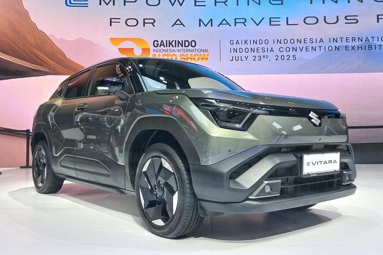 Suzuki, Gaikindo Indonesia International Auto Show, GIIAS, GIIAS 2025, Fronx, eVitara, mobil listrik, Suzuki Indomobil Sales, Mobil Hybrid, GIIAS 2025: Suzuki Ajak Pengunjung Menuju Mobilitas Lebih Cerdas