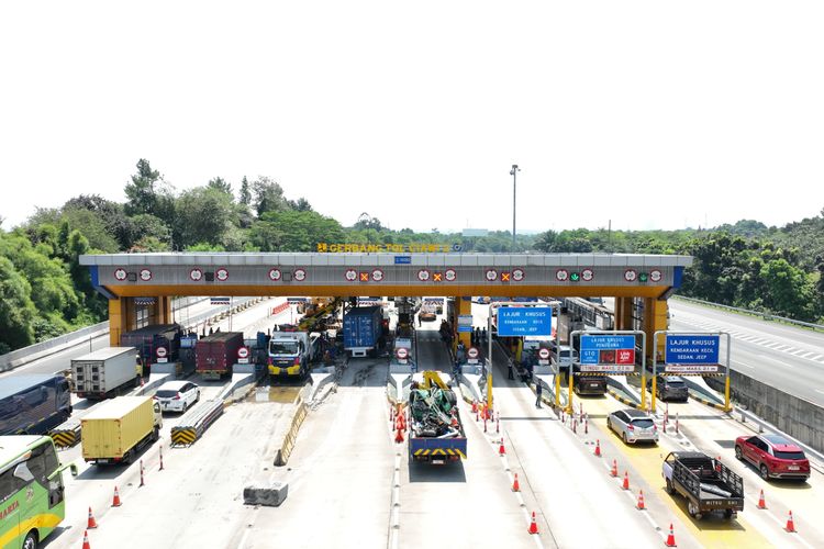 kecelakaan tol, jasa marga, GT Ciawi 2, Pemulihan Operasional, Update Kecelakaan di GT Ciawi 2: Perbaikan Gardu Tol Berlangsung