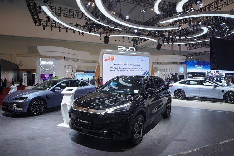 harga, mobil listrik, insentif, Tanpa Produksi Lokal, Harga Mobil Listrik Bisa Melonjak di 2026