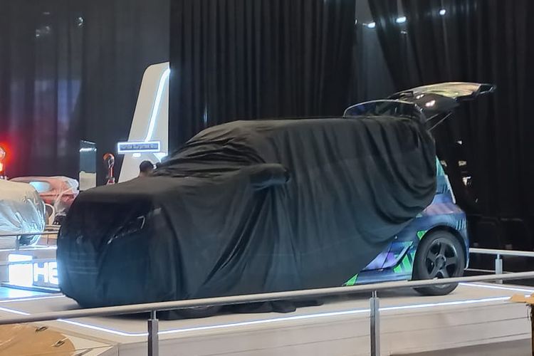 Gaikindo Indonesia International Auto Show, GIIAS, mobil listrik, Mobil konsep, Honda e, Mobil listrik, mobil konsep, mobil listrik konsep, GIIAS 2025, Mobil Listrik Konsep Honda Sudah Mejeng di GIIAS 2025