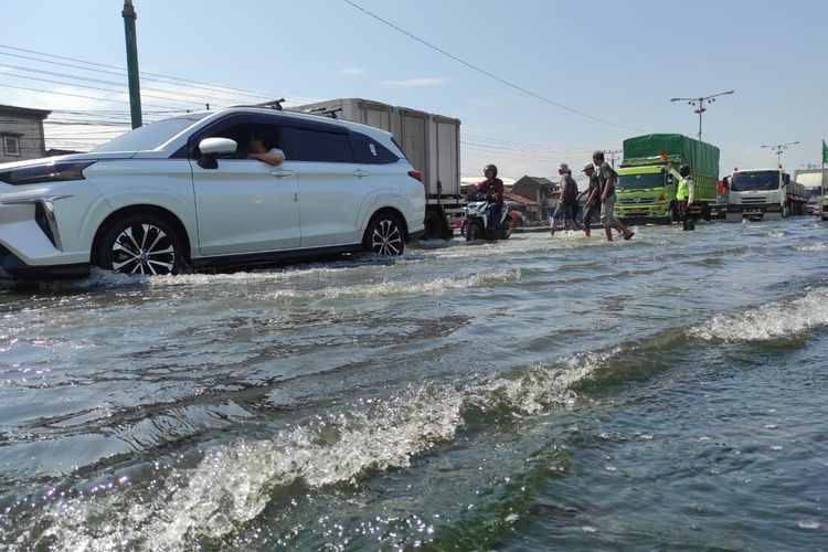 Banjir rob, Sayung, banjir rob, jalur alternatif, sayung demak, sayung, sayung demak hari ini, Sayung Demak Masih Banjir Rob, Ini Jalur Alternatifnya