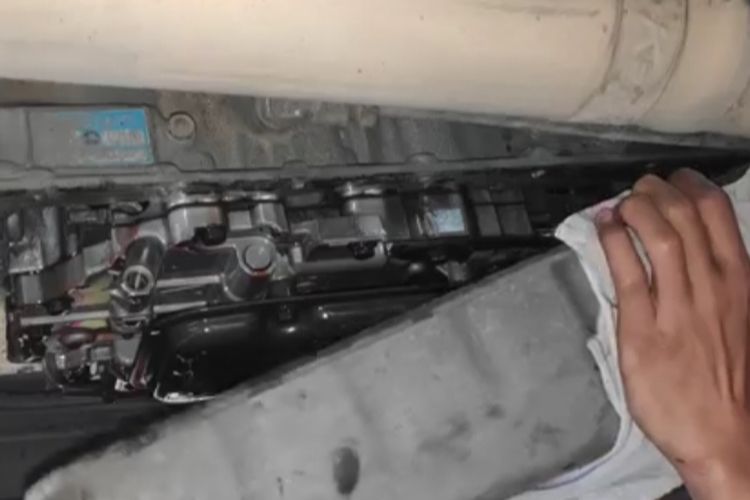 mobil, mobil matik, transmisi matik, Penyebab Mobil Matik Terasa Berat, Nyentak, dan Selip: Waspadai Masalah Ini