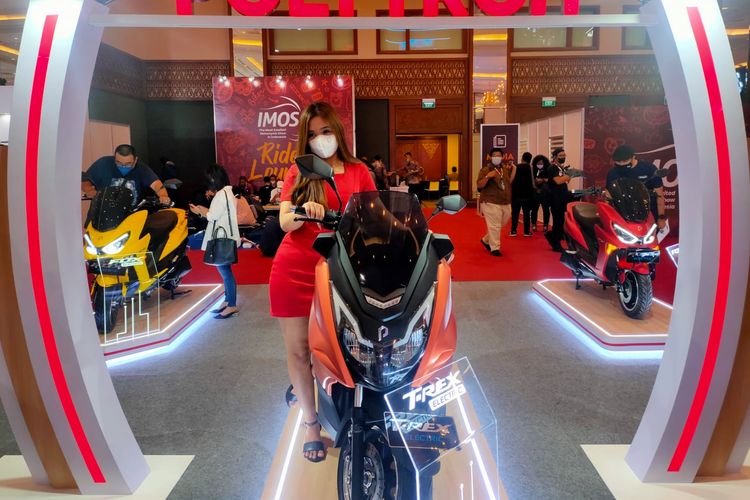 motor listrik wanita, Polytron Electric Vehicle, Fox-S dihentikan, peluncuran Agustus 2025, Kehadiran Motor Listrik Wanita Polytron, Gantikan Fox-S