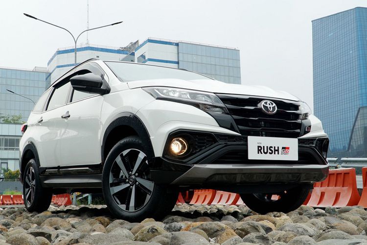 Toyota Rush 2021, Kelebihan Toyota Rush, Kekurangan Toyota Rush, Pengalaman pemilik Toyota Rush, Curhat Pemilik Toyota Rush 2021, Bandel Tapi Suspensi Keras