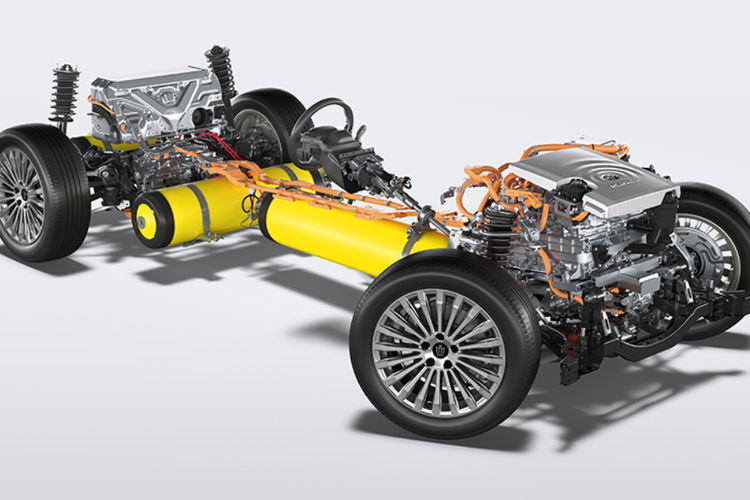 FCEV, Toyota Crown FCEV, mobil listrik, mobil hidrogen, Pakar Otomotif: Mobil Hidrogen Lebih Unggul Dibanding Mobil Listrik