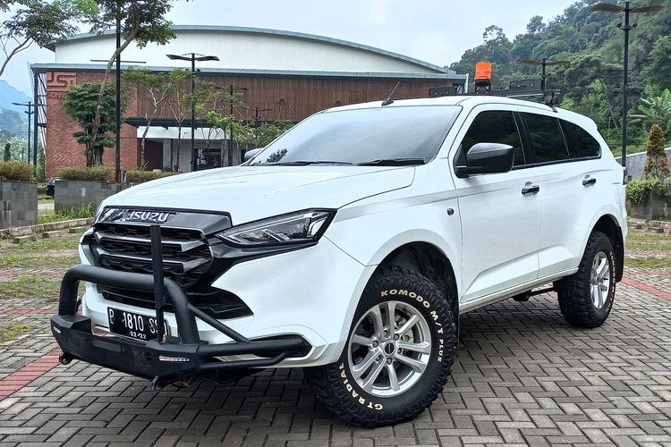 Isuzu, Mu-X, mU-X, Isuzu mu-X, Isuzu Astra Motor Indonesia (IAMI), Mu-X 2025, Mu-x facelift, Spesifikasi Isuzu Mu-X 4x4 yang Akan Meluncur di GIIAS 2025
