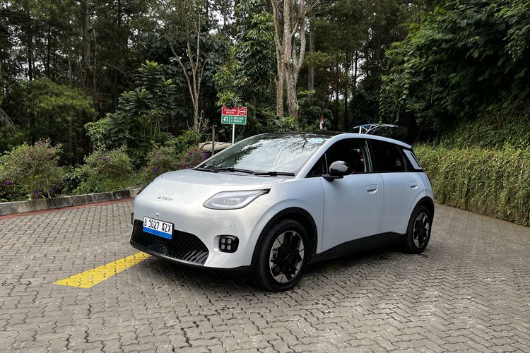 mobil listrik, aion ut, efisiensi baterai, strategi berkendara, Cara Hemat Baterai Mobil Listrik ke Luar Kota