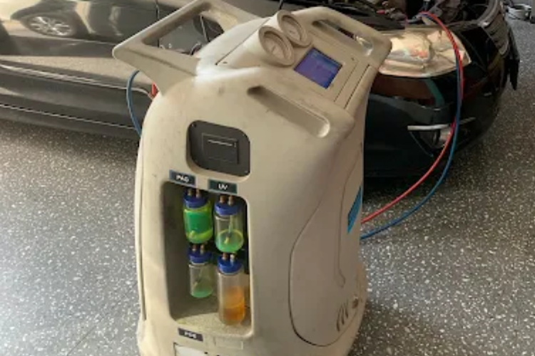 ac mobil awet, AC mobil cepat rusak, Kebiasaan bikin AC mobil awet, Kebiasaan Ini Bisa Bikin Komponen pada AC Mobil Jadi Lebih Awet