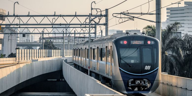 dki jakarta, transportasi umum gratis, Pergub Nomor 33 Tahun 2025, aksesibilitas masyarakat, 15 Golongan Berhak Nikmati Transportasi Umum Gratis di Jakarta