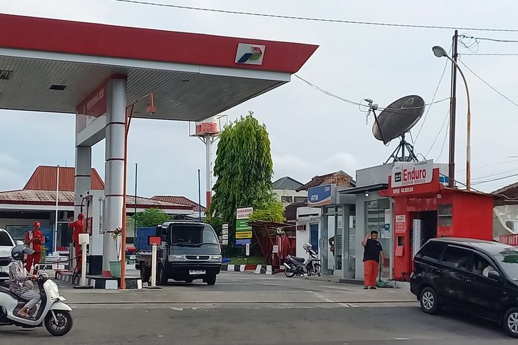 transformasi energi, kendaraan listrik, bisnis BBM, diversifikasi energi, ESDM Sebut 60 Persen SPBU di China Tutup, Begini Respons Pertamina