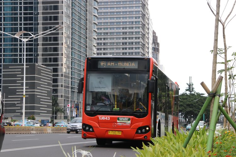bus transjakarta, Dishub DKI Jakarta, Transjakarta, HUT RI, tarif bus transjakarta, Tarif Transjakarta Rp 80 Hanya Berlaku Dua Hari