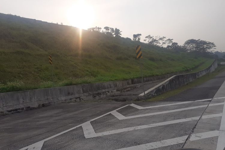 kecelakaan di tol jagorawi, jalur darurat, Gerbang Tol Ciawi, kecelakaan GT Ciawi bogor, kecelakaan gt ciawi 2, Cegah Kecelakaan di GT Ciawi, Jalur Darurat atau Geser Gerbang Tol