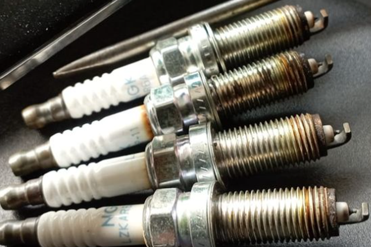 kerusakan, koil, Ganti Busi, Koil, Busi Mobil, Ini Alasan Kenapa Ganti Busi Mobil Jangan Cuma Satu