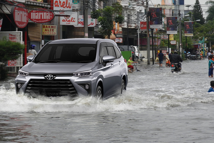 mobil bekas, mobil bekas banjir, pedagang tolak mobil bekas banjir, Pedagang Ungkap Alasan Tak Mau Beli Mobil Bekas Banjir