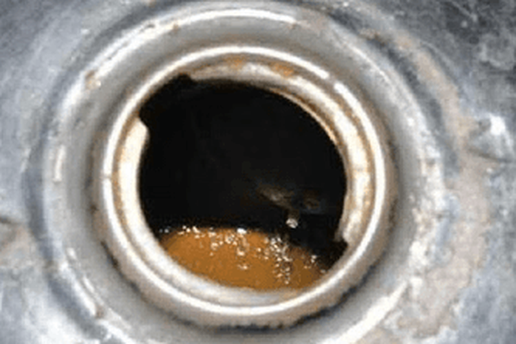 tangki bensin karatan, tangki bensin berkarat, cara bersihkan karat tangki bensin, Cara Membersihkan Tangki Bensin yang Berkarat