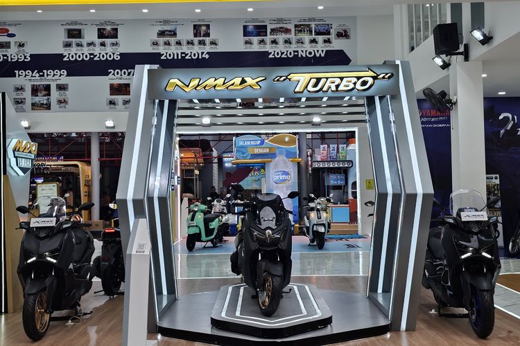 harga skutik, skutik bongsor, Harga Motor Baru, Harga Skutik Bongsor, daftar harga motor, Harga Skutik Bongsor Oktober 2025: Yamaha Xmax dan Vespa LX Naik