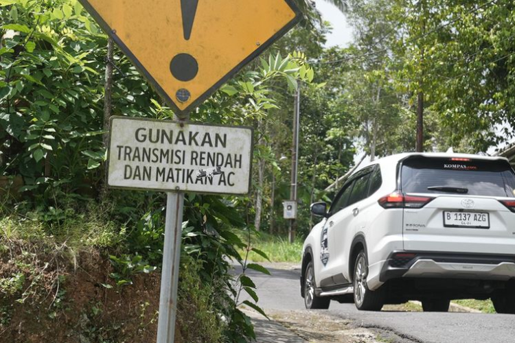 transmisi otomatis, percepatan rendah, Transmisi otomatis, tanjakan curam, Mobil CVT, Tips Mengemudikan Mobil CVT di Jalan Menanjak