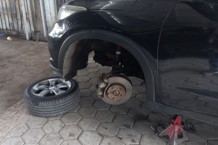 perawatan kaki-kaki mobil, kerusakan komponen mobil, pemeriksaan rutin, bahaya kaki-kaki mobil, Kenali Tanda Kerusakan Kaki-Kaki Mobil Sejak Dini