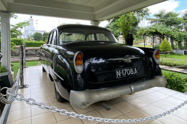 Bung Tomo, museum 10 nopember, HUT 80 tahun kemerdekaan, opel kapitan 1956, mobil bung tomo, Opel Kapitan, Mobil Bung Tomo Sang Orator Pembakar Semangat
